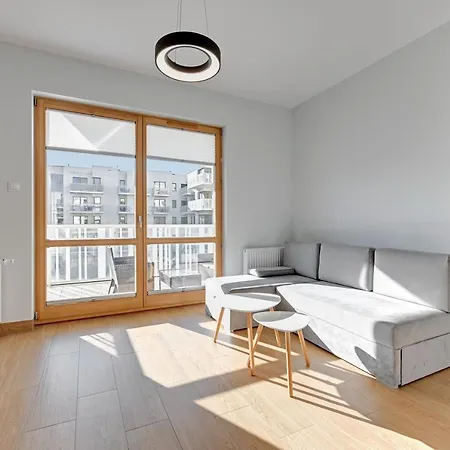 Apartment Near The Sea - Free Private Parking