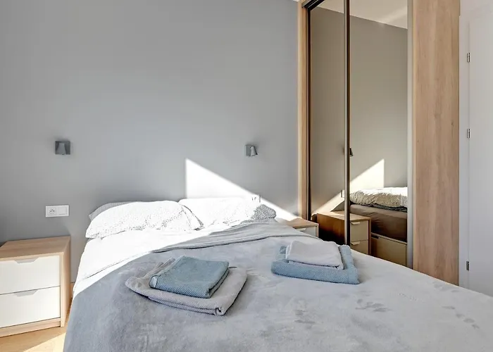 Near The Sea - Free Private Parking *