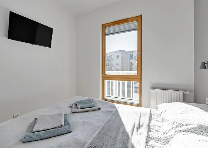 Near The Sea - Free Private Parking