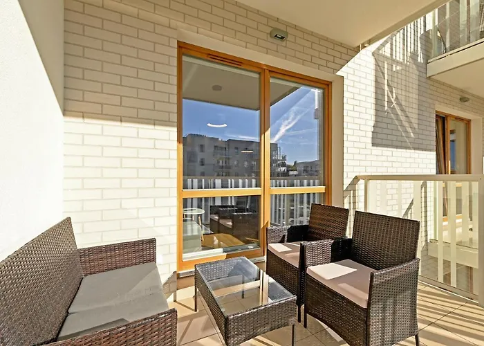 Near The Sea - Free Private Parking Daire