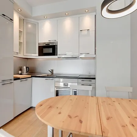 Near The Sea - Free Private Parking